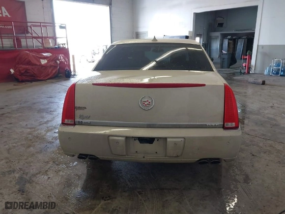2011 Cadillac DTS Luxury Collection with VIN 1G6KD5E68BU151058, listed as a IAAI auction lot 41433526 with 118,815 mi miles. Bid and sale history available at carsss.com. Image 17.