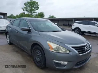 2015 Nissan Altima S z VIN 1N4AL3AP3FC223445, wystawiony jako IAAI lot #42157455 z przebiegiem 173 024 mil mil oraz . Historia ofert i sprzedaży dostępna na DreamBid. Obrazek 1.