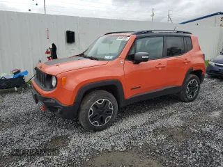 2015 Jeep Renegade Trailhawk with VIN ZACCJBCT0FPB74261, listed as a Copart auction lot 56067395 with 182,703 mi miles and Clean Title. Bid and sale history available at carsss.com. Image 1.
