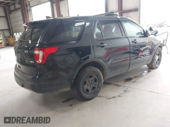 2018 Ford Police Interceptor Utility z VIN 1FM5K8AR5JGB91950, wystawiony jako IAAI lot #41976863 z przebiegiem Nie podano mil oraz . Historia ofert i sprzedaży dostępna na DreamBid. Obrazek 4.
