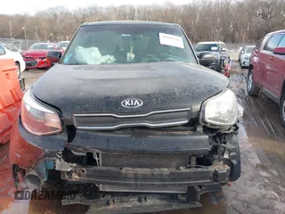 2018 Kia Soul with VIN KNDJN2A25J7564379, listed as a IAAI auction lot 41604598 with 135,209 mi miles. Bid and sale history available at carsss.com. Image 12.