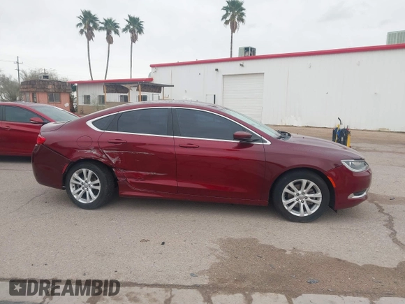 2015 Chrysler 200 Limited z VIN 1C3CCCAB6FN727715, wystawiony jako IAAI lot #41793423 z przebiegiem 146 503 mil mil oraz . Historia ofert i sprzedaży dostępna na DreamBid. Obrazek 14.