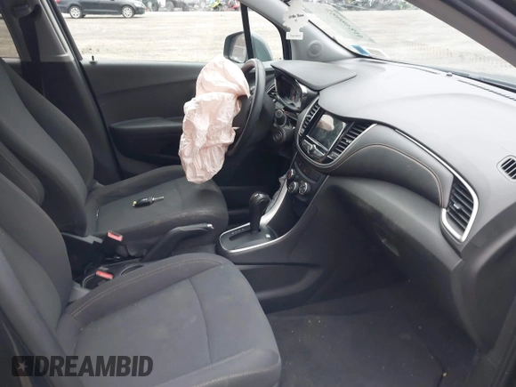 2019 Chevrolet Trax LS with VIN 3GNCJNSB5KL386143, listed as a IAAI auction lot 41848085 with 78,680 mi miles and . Bid and sale history available at DreamBid. Image 5.