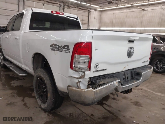 2020 Ram 2500 Big Horn with VIN 3C6UR5DL1LG185353, listed as a IAAI auction lot 41450566 with 73,123 mi miles. Bid and sale history available at carsss.com. Image 18.