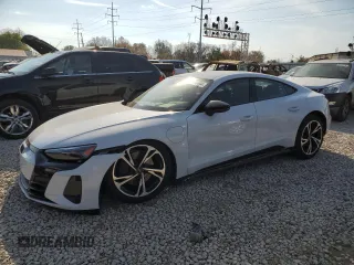 2024 Audi e-tron GT Premium Plus z VIN WAUCJBFW3R7004062, wystawiony jako Copart lot #77770684 z przebiegiem 3092 mil mil oraz Szkody całkowita. Historia ofert i sprzedaży dostępna na DreamBid. Obrazek 1.
