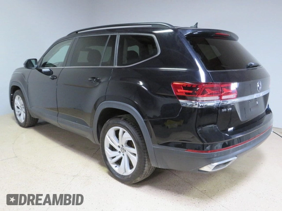 2021 Volkswagen Atlas SE z VIN 1V2WR2CA7MC547303, wystawiony jako Copart lot #87961855 z przebiegiem 81 035 mil mil oraz Szkoda całkowita • Salvage title. Historia ofert i sprzedaży dostępna na DreamBid. Obrazek 4.