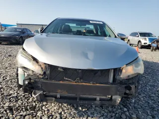 2015 Toyota Camry XLE z VIN 4T1BF1FK6FU058827, wystawiony jako Copart lot #56230185 z przebiegiem 202 052 mil mil oraz Szkoda całkowita • Salvage title. Historia ofert i sprzedaży dostępna na DreamBid. Obrazek 5.