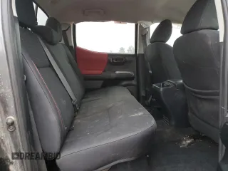 2017 Toyota Tacoma SR5 z VIN 3TMCZ5AN7HM094624, wystawiony jako Copart lot #58166405 z przebiegiem 84 877 mil mil oraz Szkoda całkowita • Salvage title. Historia ofert i sprzedaży dostępna na DreamBid. Obrazek 10.