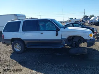 1998 Mercury Mountaineer with VIN 4M2ZU55P3WUJ48489, listed as a IAAI auction lot 41368722 with 202,627 mi miles. Bid and sale history available at carsss.com. Image 14.