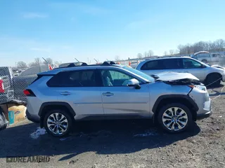 2021 Toyota RAV4 XLE Premium with VIN 2T3C1RFVXMC148497, listed as a IAAI auction lot 41695642 with 36,056 mi miles. Bid and sale history available at carsss.com. Image 13.