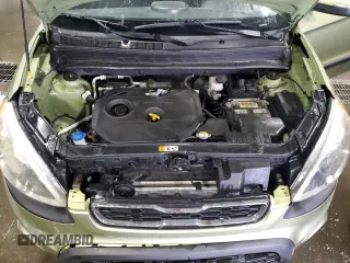 2013 Kia Soul + z VIN KNDJT2A62D7525522, wystawiony jako Copart lot #55583425 z przebiegiem 170 235 mil mil oraz Szkoda całkowita • Salvage title. Historia ofert i sprzedaży dostępna na DreamBid. Obrazek 12.