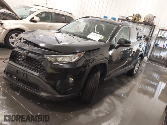 2019 Toyota RAV4 XLE with VIN 2T3P1RFV1KW052156, listed as a IAAI auction lot 41974041 with 95,442 mi miles. Bid and sale history available at carsss.com. Image 21.