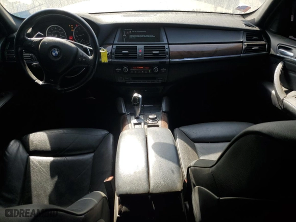 2014 BMW X6 xDrive35i with VIN 5UXFG2C53E0C43500, listed as a Copart auction lot 77193684 with 124,454 mi miles and Clean Title. Bid and sale history available at carsss.com. Image 8.
