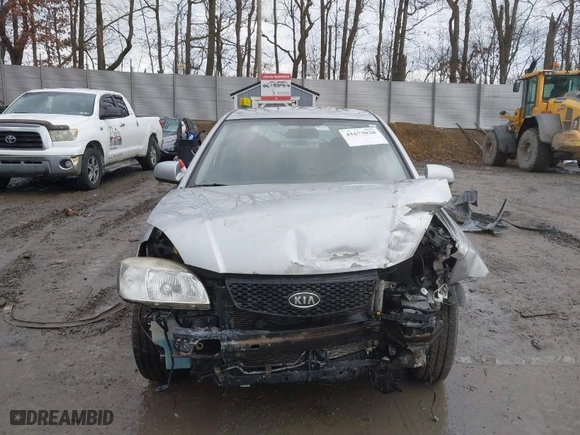 2009 Kia Rio with VIN KNADE223296504398, listed as a IAAI auction lot 41673028 with NaN miles. Bid and sale history available at carsss.com. Image 13.