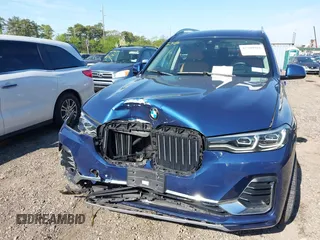 2020 BMW X7 xDrive40i z VIN 5UXCW2C01L9B61428, wystawiony jako IAAI lot #42209916 z przebiegiem 46 794 mil mil oraz . Historia ofert i sprzedaży dostępna na DreamBid. Obrazek 12.