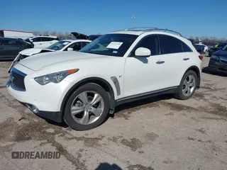 2017 Infiniti QX70 z VIN JN8CS1MU0HM143050, wystawiony jako IAAI lot #41712100 z przebiegiem 123 907 mil mil oraz . Historia ofert i sprzedaży dostępna na DreamBid. Obrazek 2.