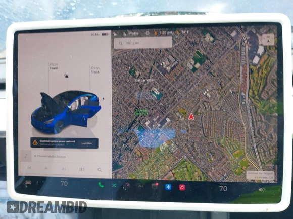 2022 Tesla Model 3 Long Range z VIN 5YJ3E1EBXNF168686, wystawiony jako IAAI lot #41933028 z przebiegiem 57 482 mil mil oraz . Historia ofert i sprzedaży dostępna na DreamBid. Obrazek 18.