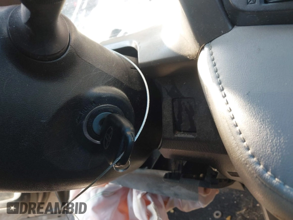 2014 Toyota RAV4 XLE with VIN 2T3RFREV0EW173776, listed as a IAAI auction lot 41644446 with 170,431 mi miles. Bid and sale history available at carsss.com. Image 11.