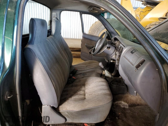 1999 Toyota Tacoma z VIN 4TANL42N6XZ561222, wystawiony jako Copart lot #45721925 z przebiegiem 221 521 mil mil oraz Szkoda całkowita • Salvage title. Historia ofert i sprzedaży dostępna na DreamBid. Obrazek 10.