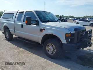 2008 Ford Super Duty F-250 SRW XL with VIN 1FTSX21R28EB04744, listed as a IAAI auction lot 42173672 with 168,960 mi miles. Bid and sale history available at carsss.com. Image 1.