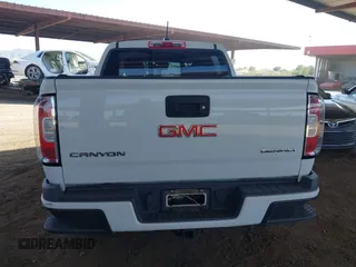 2018 GMC Canyon 4WD Denali z VIN 1GTP6EE11J1178961, wystawiony jako IAAI lot #42499884 z przebiegiem 71 309 mil mil oraz . Historia ofert i sprzedaży dostępna na DreamBid. Obrazek 16.