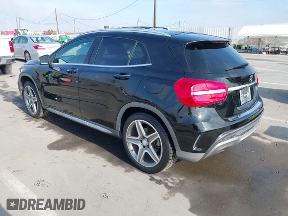 2015 Mercedes-Benz GLA 250 z VIN WDCTG4GB1FJ119633, wystawiony jako IAAI lot #42085473 z przebiegiem 149 109 mil mil oraz . Historia ofert i sprzedaży dostępna na DreamBid. Obrazek 3.