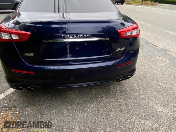2018 Maserati Ghibli S Q4 GranLusso with VIN ZAM57YTL2J1270859, listed as a Copart auction lot 43597825 with 34,164 mi miles and Salvage Title. Bid and sale history available at carsss.com. Image 4.