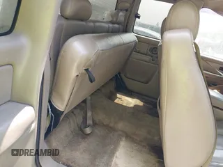 2003 GMC Sierra Denali z VIN 2GTFK69U531270072, wystawiony jako IAAI lot #42004573 z przebiegiem 240 244 mil mil oraz . Historia ofert i sprzedaży dostępna na DreamBid. Obrazek 8.