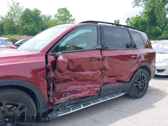 2024 Kia Telluride EX X-Line z VIN 5XYP3DGC6RG435643, wystawiony jako IAAI lot #42279212 z przebiegiem 10 069 mil mil oraz . Historia ofert i sprzedaży dostępna na DreamBid. Obrazek 6.