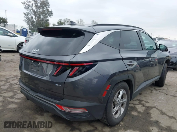 2023 Hyundai Tucson SEL z VIN KM8JBCAE9PU242486, wystawiony jako IAAI lot #41860406 z przebiegiem 25 294 mil mil oraz . Historia ofert i sprzedaży dostępna na DreamBid. Obrazek 4.