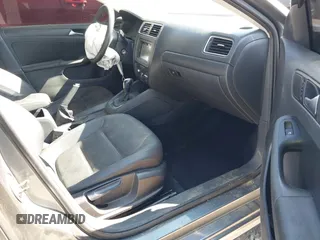 2011 Volkswagen Jetta SE с VIN 3VWDZ7AJ1BM371446, выставлен на аукционе IAAI как лот 42051315 с пробегом 129 529 миль миль и . История ставок и продаж доступна на DreamBid. Изображение 5.