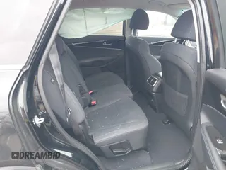 2019 Kia Sorento LX with VIN 5XYPG4A35KG491026, listed as a IAAI auction lot 41453463 with 129,709 mi miles. Bid and sale history available at carsss.com. Image 8.