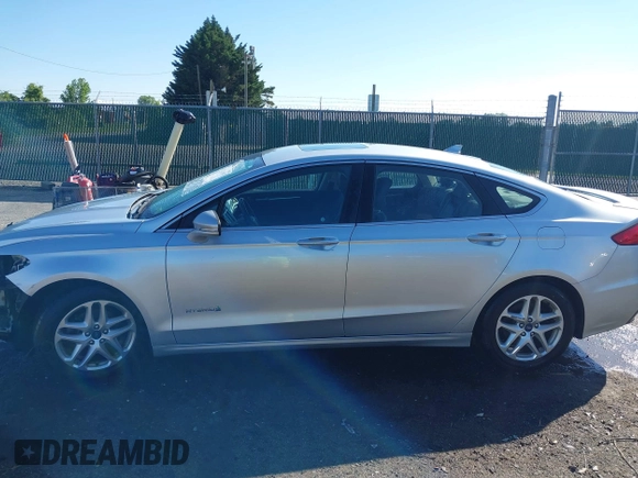 2019 Ford Fusion Titanium with VIN 3FA6P0RUXKR141565, listed as a IAAI auction lot 42323999 with 206,397 mi miles and . Bid and sale history available at DreamBid. Image 15.