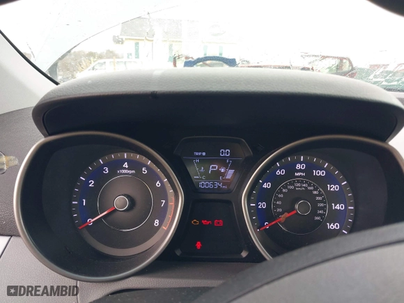 2016 Hyundai Elantra SE with VIN 5NPDH4AE1GH772113, listed as a IAAI auction lot 41650989 with 100,634 mi miles. Bid and sale history available at carsss.com. Image 7.