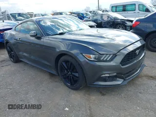 2016 Ford Mustang EcoBoost z VIN 1FA6P8TH8G5325813, wystawiony jako IAAI lot #41999964 z przebiegiem 60 212 mil mil oraz . Historia ofert i sprzedaży dostępna na DreamBid. Obrazek 1.