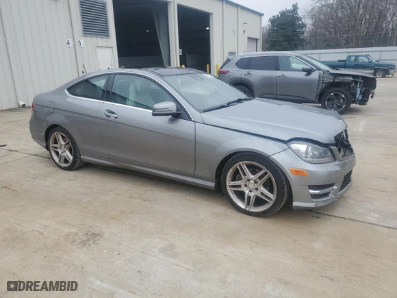 2015 Mercedes-Benz C-Class C 250 with VIN WDDGJ4HB2FG378299, listed as a Copart auction lot 45939035 with 115,397 mi miles and Salvage Title. Bid and sale history available at carsss.com. Image 4.