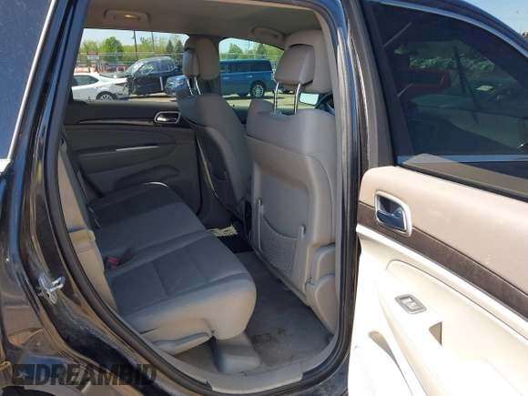 2011 Jeep Grand Cherokee Laredo with VIN 1J4RR4GGXBC546727, listed as a IAAI auction lot 42232520 with 268,616 mi miles and . Bid and sale history available at DreamBid. Image 8.
