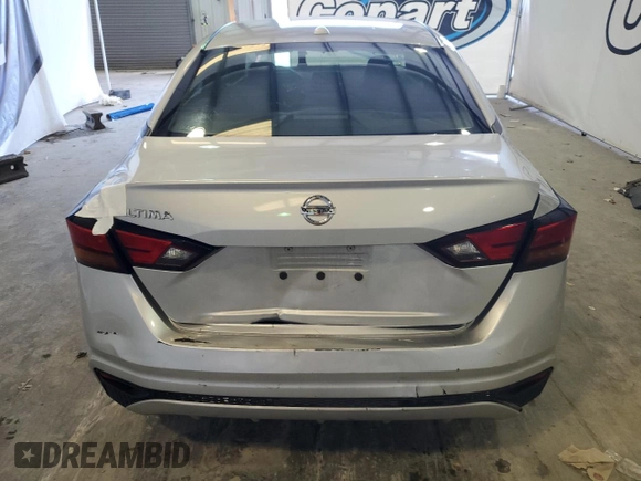 2019 Nissan Altima 2.5 S with VIN 1N4BL4BV7KC239696, listed as a Copart auction lot 86269424 with 136,724 mi miles and Clean Title. Bid and sale history available at carsss.com. Image 6.