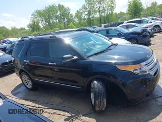 2014 Ford Explorer XLT z VIN 1FM5K8D82EGA16631, wystawiony jako IAAI lot #42255479 z przebiegiem 159 867 mil mil oraz . Historia ofert i sprzedaży dostępna na DreamBid. Obrazek 13.