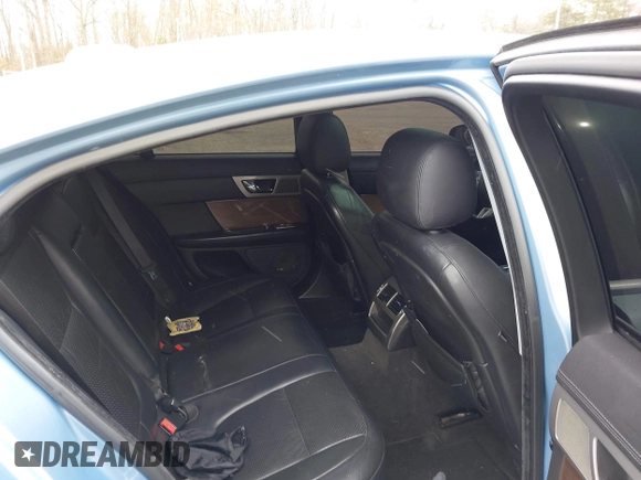 2009 Jaguar XF with VIN SAJWA07C091R41920, listed as a IAAI auction lot 41584844 with Not Provided miles and . Bid and sale history available at DreamBid. Image 8.