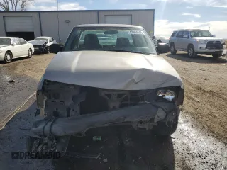 2003 GMC Sonoma with VIN 1GTCS19HX38248963, listed as a Copart auction lot 43984555 with 182,713 mi miles and Salvage Title. Bid and sale history available at DreamBid. Image 5.