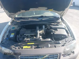 2001 Volvo V70 with VIN YV1SZ58D711043453, listed as a IAAI auction lot 42538391 with 143,032 mi miles and . Bid and sale history available at DreamBid. Image 10.