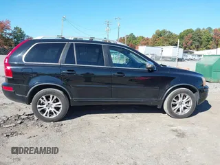 2013 Volvo XC90 Premier Plus с VIN YV4952CZ7D1636801, выставлен на аукционе IAAI как лот 40707677 с пробегом 174 706 миль миль и . История ставок и продаж доступна на DreamBid. Изображение 13.