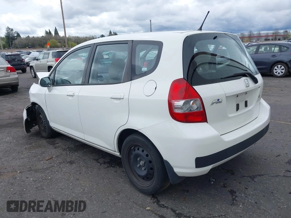 2007 Honda Fit z VIN JHMGD38447S048996, wystawiony jako IAAI lot #41928529 z przebiegiem 77 381 mil mil oraz . Historia ofert i sprzedaży dostępna na DreamBid. Obrazek 3.