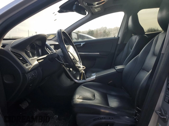 2015 Volvo XC60 с VIN YV4902RD8F2617701, выставлен на аукционе Copart как лот 48514665 с пробегом 116 569 миль миль и Чистый • Clean title. История ставок и продаж доступна на DreamBid. Изображение 7.