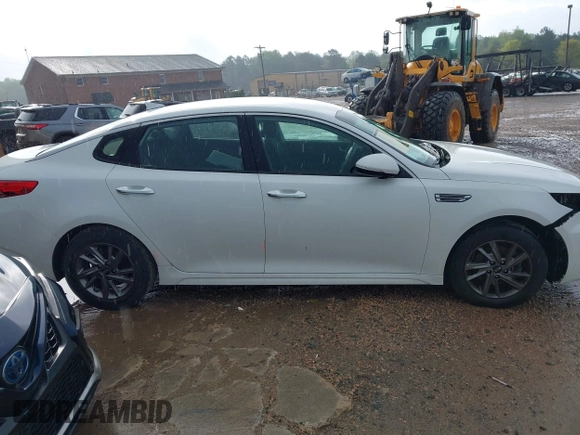 2019 Kia Optima LX with VIN 5XXGT4L36KG352553, listed as a IAAI auction lot 41527076 with 70,282 mi miles. Bid and sale history available at carsss.com. Image 14.