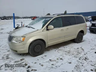 2010 Chrysler Town & Country Touring Plus with VIN 2A4RR8D12AR321621, listed as a Copart auction lot 88453505 with 210,675 mi miles and Clean Title. Bid and sale history available at carsss.com. Image 1.