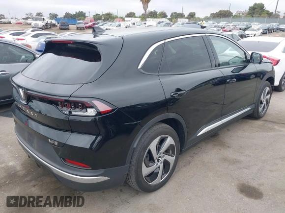 2023 VinFast VF 8 Eco с VIN RLLV1AEB6PH002615, выставлен на аукционе IAAI как лот 40965779 с пробегом 12 872 миль миль и . История ставок и продаж доступна на DreamBid. Изображение 4.
