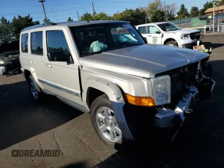 2008 Jeep Commander Limited with VIN 1J8HG582X8C200842, listed as a Copart auction lot 68732374 with 249,654 mi miles and Salvage Title. Bid and sale history available at carsss.com. Image 4.
