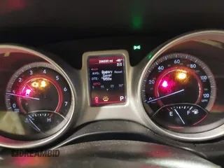 2013 Dodge Journey SXT with VIN 3C4PDDBGXDT571489, listed as a IAAI auction lot 42015939 with 206,550 mi miles and . Bid and sale history available at DreamBid. Image 7.